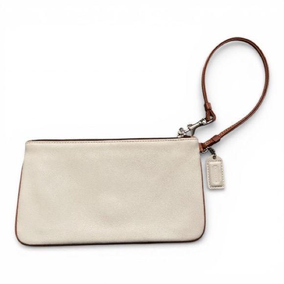 Coach Vintage Hampton Leather White & Brown Trim Clutch Wristlet w/ Buckle - Picture 2 of 6